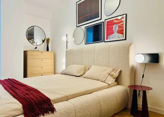 Joy Vivalia V8-8 With Massage Chair