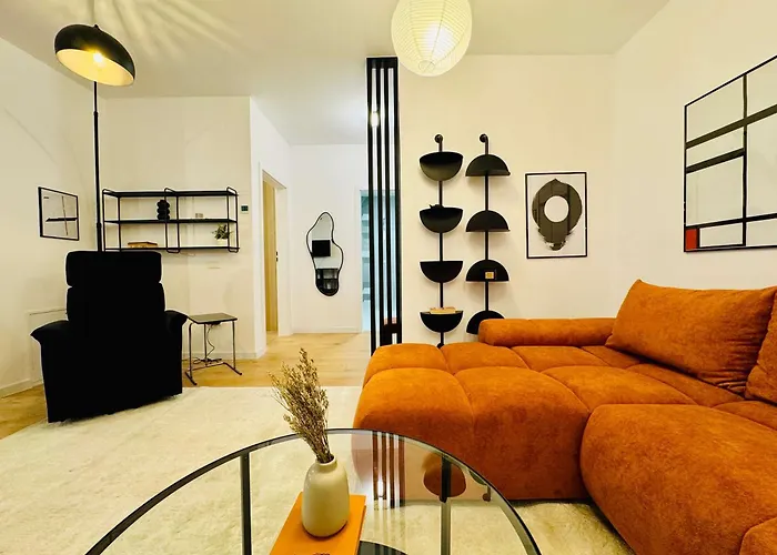 Joy Vivalia V8-8 With Massage Chair