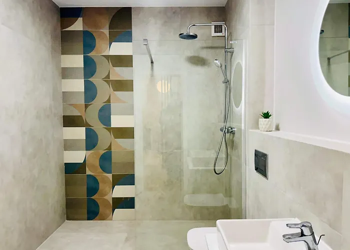 Joy Vivalia V8-8 With Massage Chair *