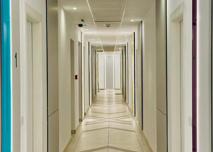 Joy Vivalia V8-8 With Massage Chair